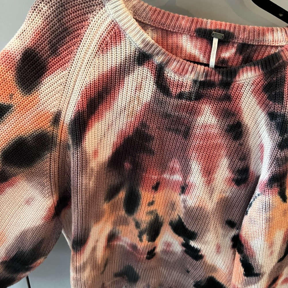 Frayed edged sweater by Young Fabulous and Broke. NWOT - Picture 2 of 3